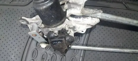 Honda CR-V Wiper motor