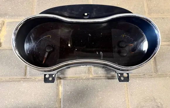 Jeep Grand Cherokee Speedometer (instrument cluster) 05091682AK 8192190 00456977000030
