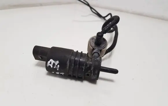 Audi A4 S4 B7 8E 8H Windscreen/windshield washer pump 1T0955651A