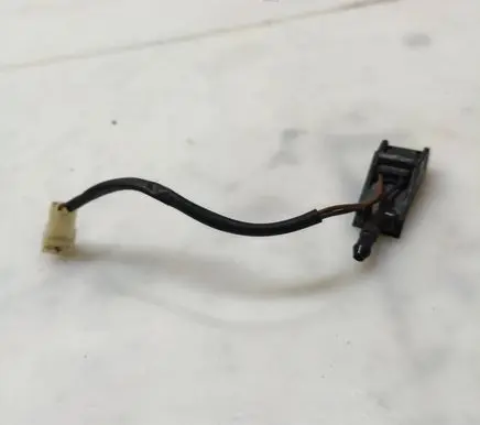 Volkswagen PASSAT B5.5 Windshield washer spray nozzle 6E0955986A