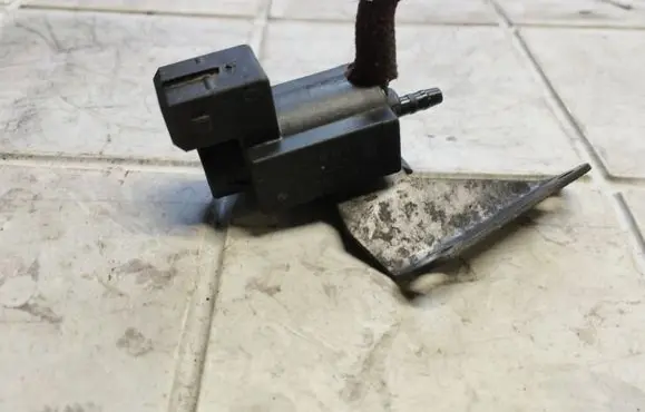 Vacuum valve