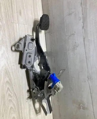 Ford Fiesta Brake pedal 8V512450EC