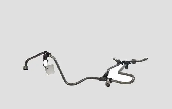 Audi Q5 SQ5 8R Fuel injector supply line/pipe