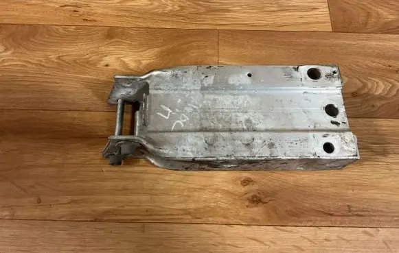 Mercedes-Benz E W212 Front bumper shock/impact absorber A2126200895