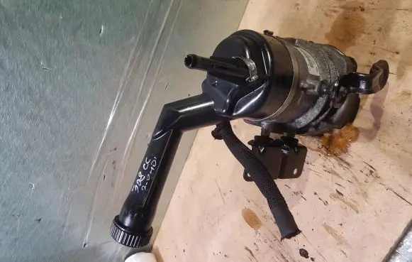 Peugeot 308 Power steering pump 9672719880