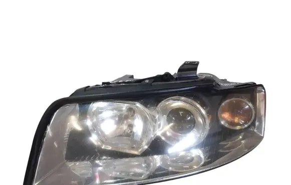 Audi A4 S4 B6 8E 8H Headlight/headlamp 8E0990007S