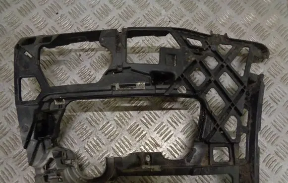 Volkswagen Golf VII Front bumper mounting bracket 5G0807723D