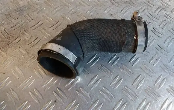Porsche Macan (95B) Intercooler hose/pipe 95B145833F