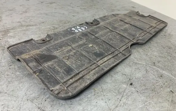 KIA Ceed Engine splash shield/under tray 291102H000