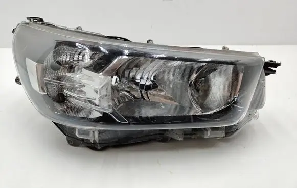 Toyota Hilux VIII Headlight/headlamp 