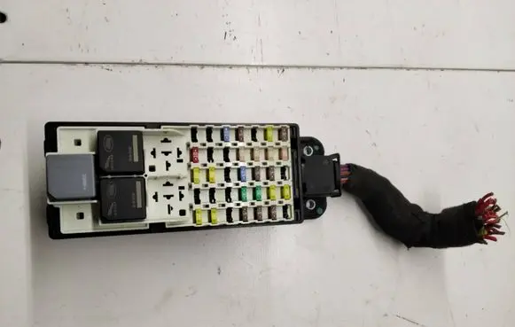 Jaguar XF Fuse module 