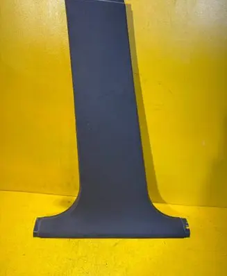 Ford Focus (C) pillar trim 4M51A243W07