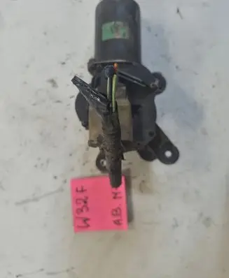 Nissan Almera N16 Wiper motor 3556664545
