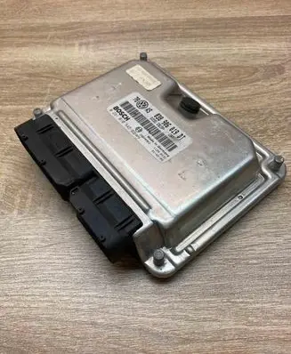 Volkswagen PASSAT B5 Engine control unit/module ECU 038906019DT 0281010545