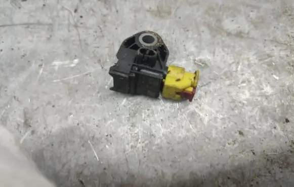 Volkswagen Jetta VI Airbag deployment crash/impact sensor 561959659