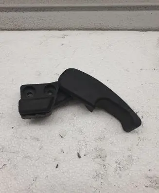 Engine bonnet (hood) release handle
