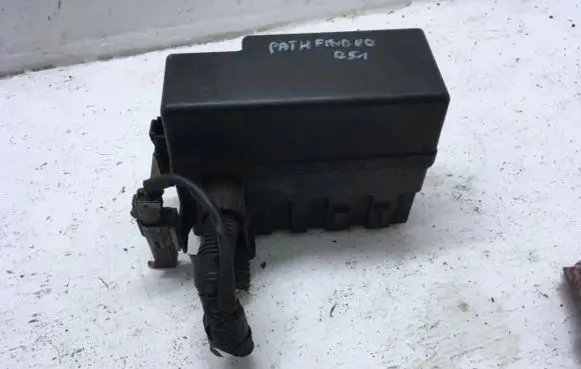 Nissan Pathfinder R51 Fuse box set 6356-4138