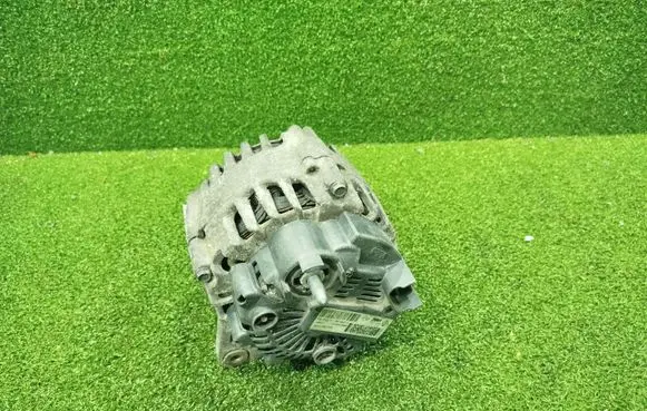 Renault Trafic III (X82) Generator/alternator 231008633R 2616927A 215040696