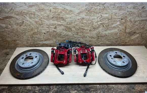 BMW iX2 (U10) Brake discs and calipers set 
