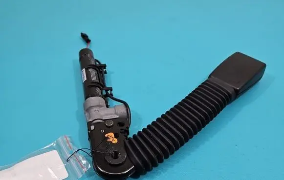 BMW 7 F01 F02 F03 F04 Front seatbelt 615796400B IMPRK1518608