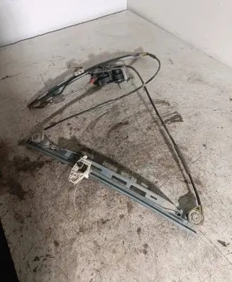 Peugeot 206 Front door manual window regulator 