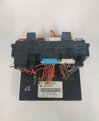 Mercedes-Benz C W203 Fuse module 2035454101 5DK00848544
