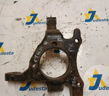 Opel Astra J Front wheel hub 161743010