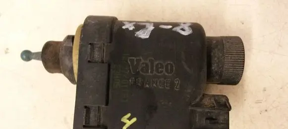Jaguar XJ X308 Headlight level adjustment motor VALEO