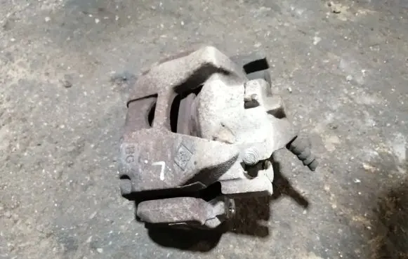 Renault Scenic III - Grand scenic III Front brake caliper