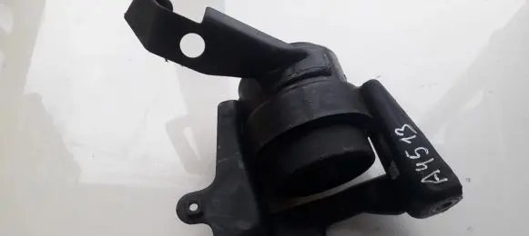 Toyota Corolla Verso AR10 Engine mount bracket