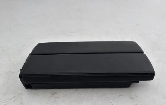 DS Automobiles 4 II Armrest 9830692180