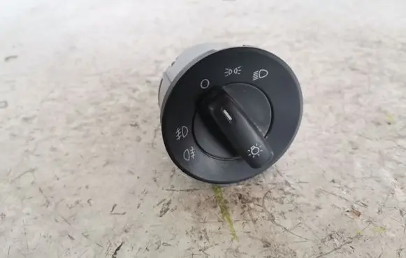 Skoda Octavia Mk2 (1Z) Light switch 1Z0941431K