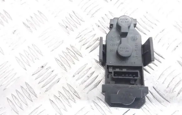 Audi A6 S6 C5 4B Tail light part RFBL3158B