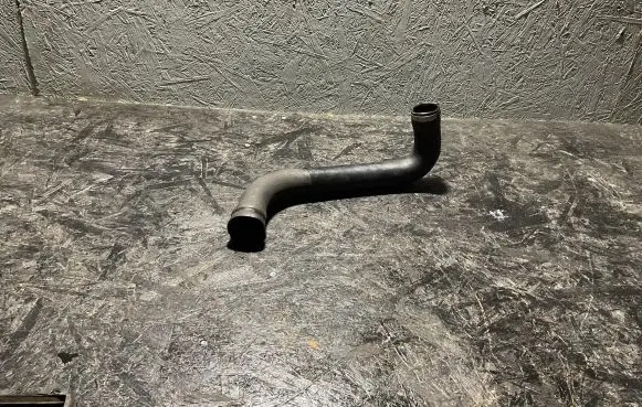 Mercedes-Benz S W140 Engine coolant pipe/hose 140500175