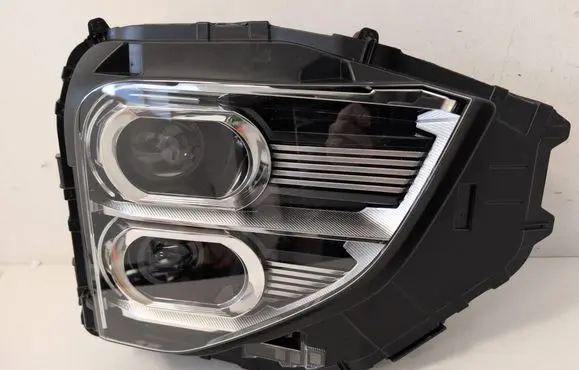 Mitsubishi Eclipse Cross Headlight/headlamp 135895R 135896