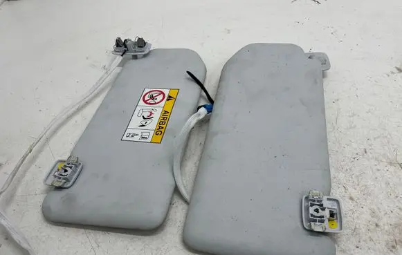 Opel Grandland X Sun visor