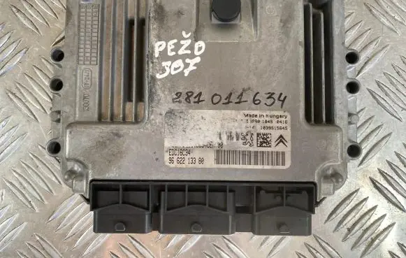Peugeot 407 Engine control unit/module 9662213380 0281011634 EDC16C34