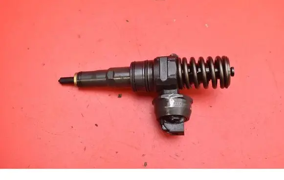Seat Altea XL Fuel injector 038130073BN
