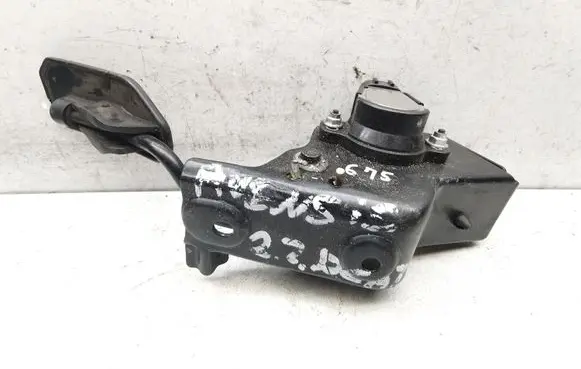Toyota Avensis T250 Accelerator throttle pedal