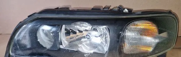 Volvo V70 Headlight/headlamp 8693656