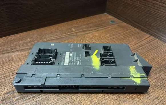Mercedes-Benz Sprinter W906 Central body control module 9069006801 A9069006801
