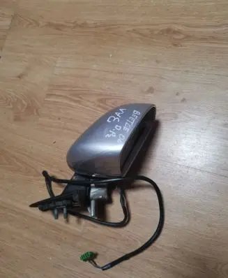 Volkswagen New Beetle Front door electric wing mirror 010544