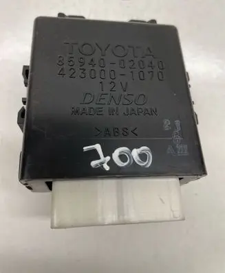 Toyota Auris 150 Window wiper relay 8594002040