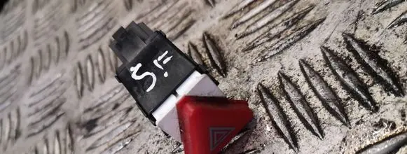 Skoda Fabia Mk1 (6Y) Hazard light switch 6y0953235
