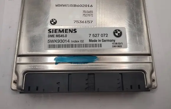 BMW 5 E60 E61 Engine control unit/module DMEMS450 7527072 5WK93014