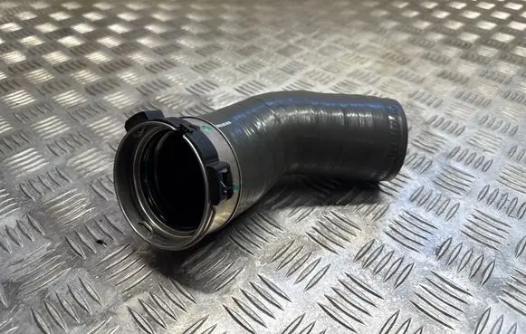 Volvo XC90 Intercooler hose/pipe 2818224 46813241