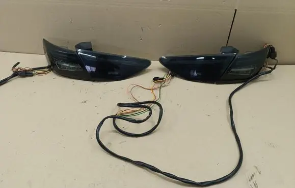 Seat Leon (5F) Rear/tail lights set REMO