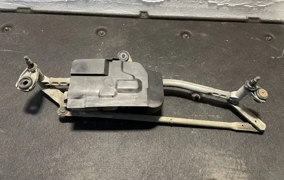 Volkswagen PASSAT B6 Front wiper linkage 3C1955023C