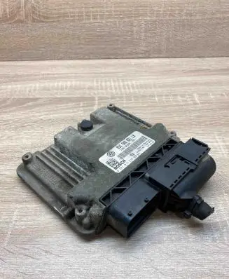 Skoda Octavia Mk2 (1Z) Engine control unit/module ECU 03G906021LB 0281013238