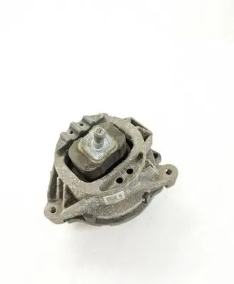 BMW 3 F30 F35 F31 Engine mount bracket 6787658